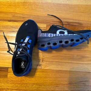 On Cloudmonster Running Shoes Size 9.5